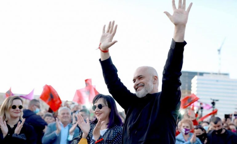 PARTIA SOCIALISTE MORI 74 MANDATE/ Rama publikon FOTON: Shqipëria fitoi