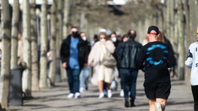LAJM I MIRË NË GJERMANI/ Të vaksinuarit ndaj Covid-19 së shpejti rifitojnë “lirinë”