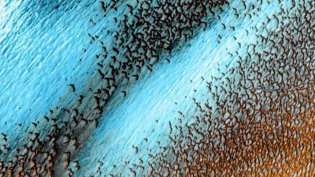 “DUNA BLU”/ NASA nxjerr një imazh spektakolar nga planeti Mars
