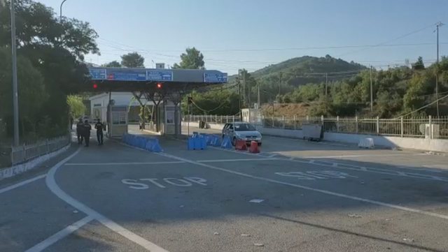 SITUATA E COVID-19/ Greqia shtyn sërish deri në 3 maj mbylljen e Kapshticës