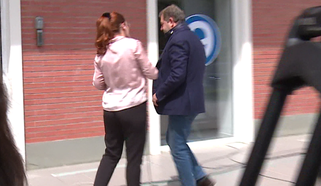 PAS HUMBJES SË THELLË/ Basha “ngujohet” te selia, i shkojnë Idrizi, Tabaku, Bardhi e Rushaj