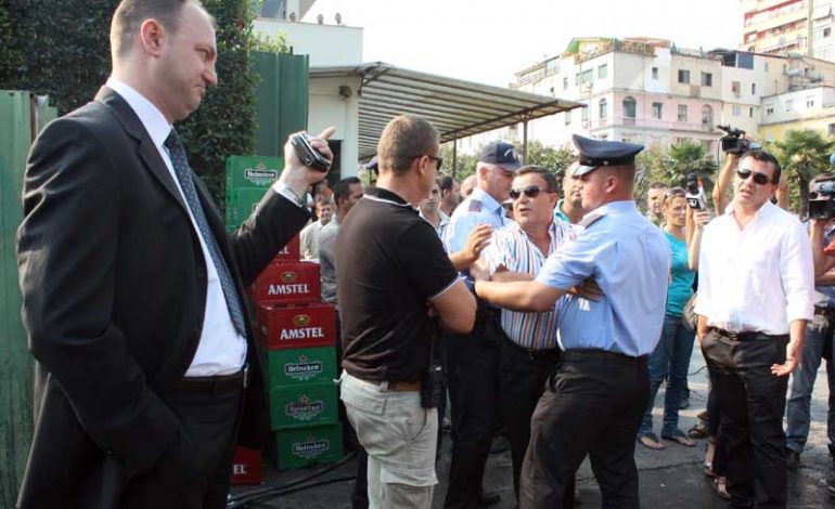 SKANDALI I PD/ Ndaloi iftarin e shtruar nga Elvis Naçi dhe dhunoi 36-vjeçarin, procedohet Florenc Hoxha
