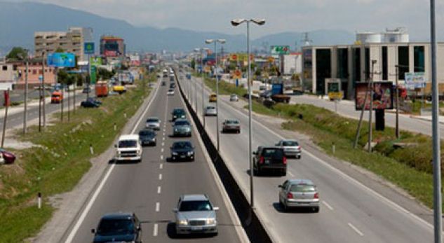 NESËR NISIN PUNIMET NË AUTOSTRADËN TIRANË-DURRËS/ ARRSH: Ja si do të devijohet trafiku deri më 21 prill