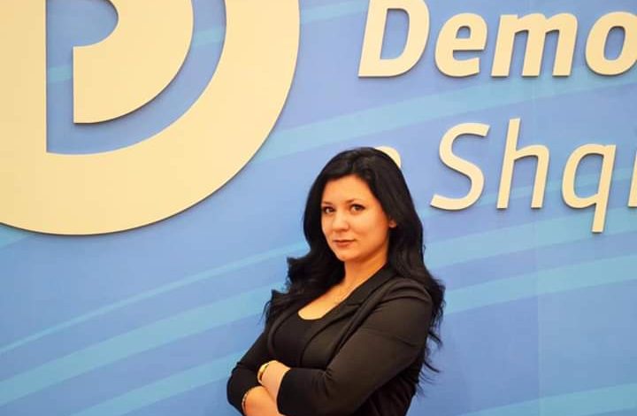 DALIN DETAJE/ Kush është GRUAJA që qendron në krye të bandës paramilitare të PD. FAKTET rreth strukturës së paligjshme