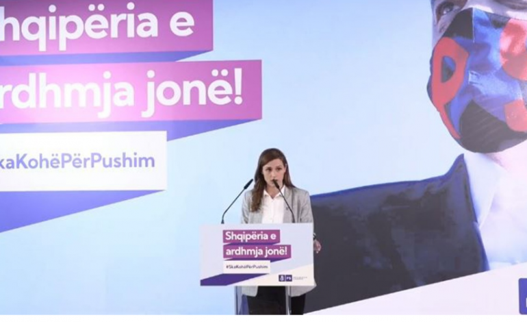 1 ORË NGA MBYLLJA E VOTIMIT/ PS thirrje qytetarëve: Dilni votoni