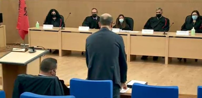 FLETA E VOTIMIT TË 25 PRILLIT/ Kolegji Zgjedhor tërhiqet për të marrë vendimin