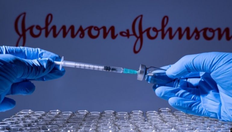 EMA: Johnson&Johnson duhet të shtojë edhe paralajmërimin për “mpiksje shumë të rrallë të gjakut”