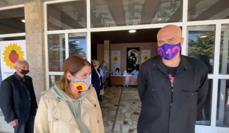 VAKSINIMI MASIV NË POGRADEC/ Manastirliu: Ritmi vijon me intensitet të lartë, sot arrijmë në 200 mijë vaksinime