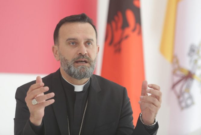 ZGJEDHJET E 25 PRILLIT/ Dom Gjergj Meta: Kush shet votën, s’ka zë për të kërkuar llogari. S’është rasti të votohen…