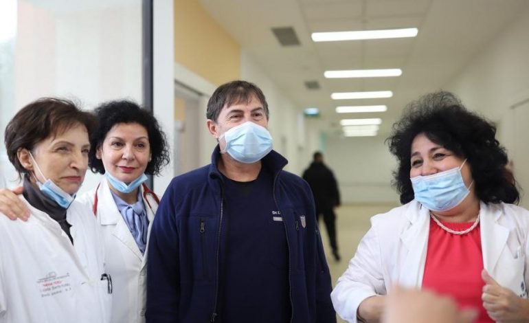 PËRFUNDON PUNË NË PEDIATRINË E TIRANËS/ Mjekët: Një ëndërr që na u bë realitet…