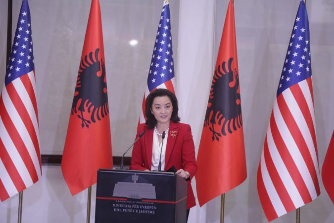 ZGJEDHJET/ Mbyllet procesi i VOTIMIT, Yuri Kim: Kandidatët të mos supozojnë, por të pranojnë gjykimin e votuesve