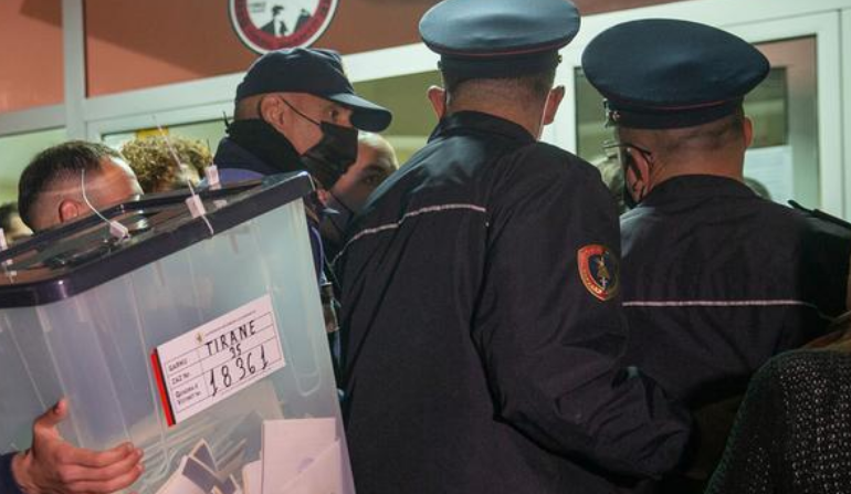ZGJEDHJET/ Dalin rezultatet e numërimit të votave në Berat, PS mban vendin e parë, ja diferenca me partitë e tjera