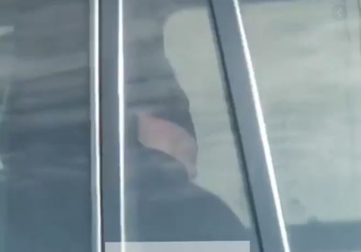 PO BËN XHIRON E RRJETIT/ Lulzim Bashës i del VIDEO duke…fjetur GJUMË në makinë