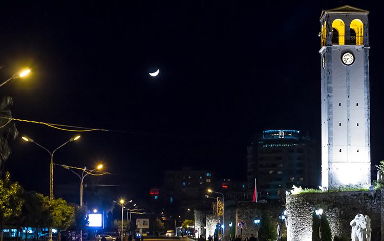 SONDAZHI PËR ELBASANIN/ Në rënie LSI në Elbasan, rrezikon mandatin! PS rritet dhe merr…
