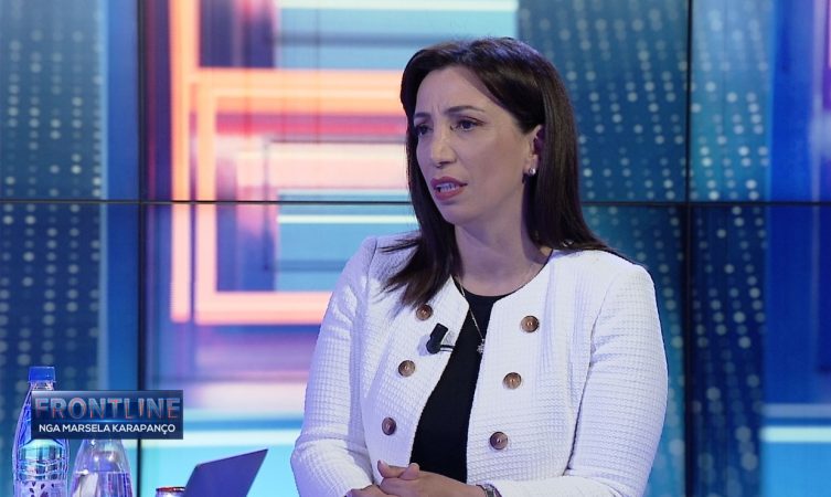 A DO RIKTHEHEN STUDENTËT NË AUDITORE? Ja si përgjigjet ministrja Kushi: Ndjej keqaedhje…