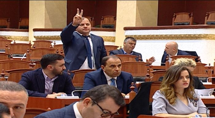 U RIKTHYE ME BUJË NË LSI/ Por Lefter Maliqi mbetet jashtë Kuvendit, ja sa vota merr