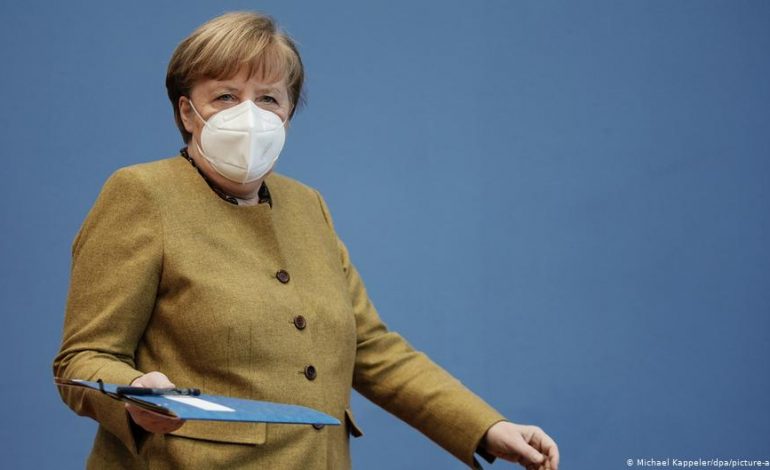 VAKSINIMI ANTI-COVID/ Kancelarja Merkel merr dozën e vaksinës AstraZeneca