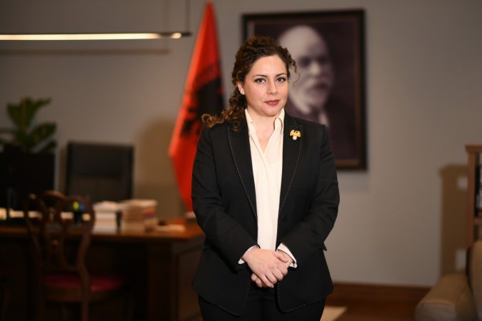 145 MIJË VAKSINA NGA BE/ Xhaçka: Mirënjohje, miqtë e mirë në nevojë janë miqtë e vërtetë