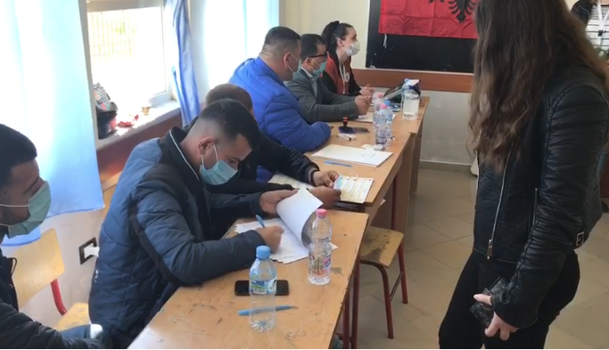 ZGJEDHJET/ Në Kolësh dhe Morinë verifikimi i votuesve do të bëhet në mënyrë manuale