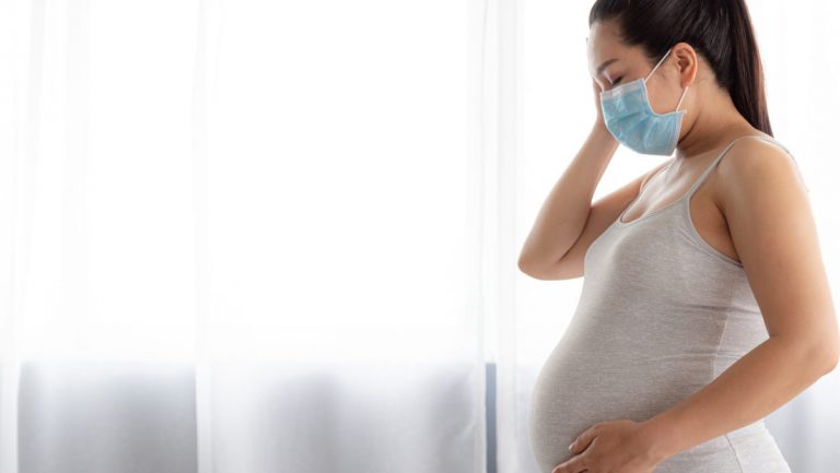 KORONAVURSI/ Gjinekologët italianë thirrje autoriteteve shëndetësore: Gratë shtatzëne në rrezik nga COVID. Të vaksinohen