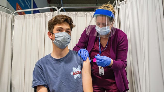VAKSINIMI/ Autoritetet amerikane pritet të autorizojnë përdorimin e vaksinës ‘Pfizer’ për fëmijët e moshës 12-15 vjeç