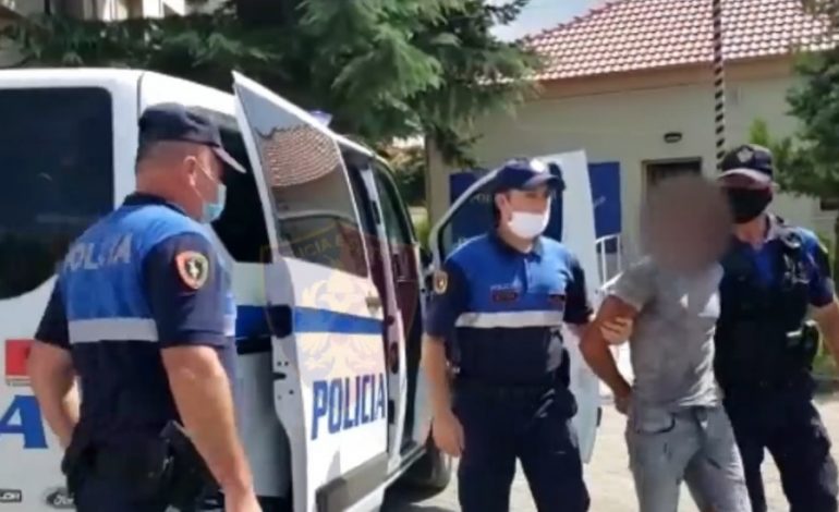 ARRESTOHET 37-VJEÇARI/ Nxirrte nga mali i Tomorit në mënyrë të paligjshme gurë dekorativë si dhe mbante…