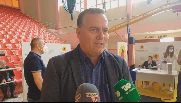 “SHQIPËRIA BUZËQESH”/ Shefi i epidemiologjisë: Vlora ka ritëm të lartë vaksinimi, deri tani po arrijmë në 40 mijë persona