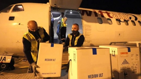 MBËRRIJNË 11.700 VAKSINA NË RINAS/ Rama: 7020 doza nga kontrata me kompaninë Pfizer dhe 4680 nga BE