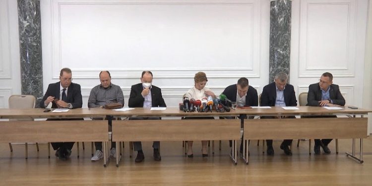 “DORËHEQJA E BASHËS, FILLIMI…”/ Grupimi për PD-në: Partia nuk frymëzoi më 25 prill