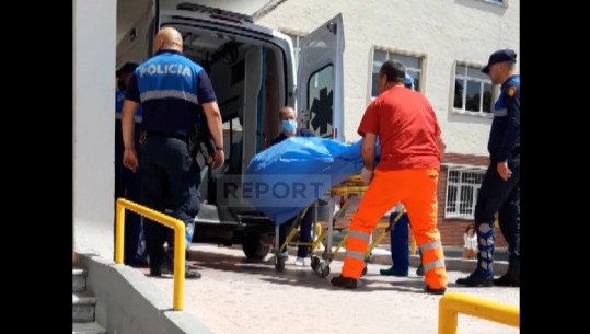 U QËLLUA ME BRESHËRI PLUMBASH/ Momenti ku trupi i Bledar Briçajt dërgohet në morg (VIDEO)