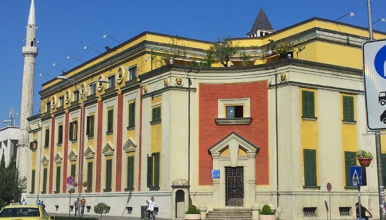 LAJM I MIRË/ Bashkia e Tiranës hap aplikimit për regjistrimin e fëmijëve në çerdhe