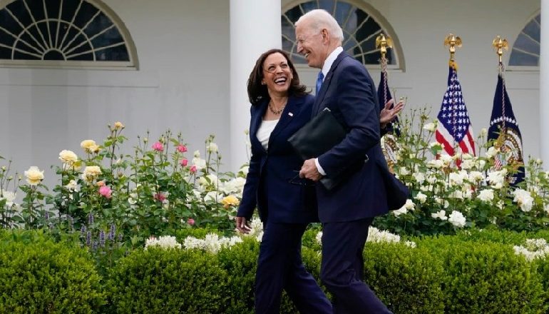 HEQJA E MASKAVE PËR TË VAKSINUARIT/ Biden: Ditë e mrekullueshme për Amerikën