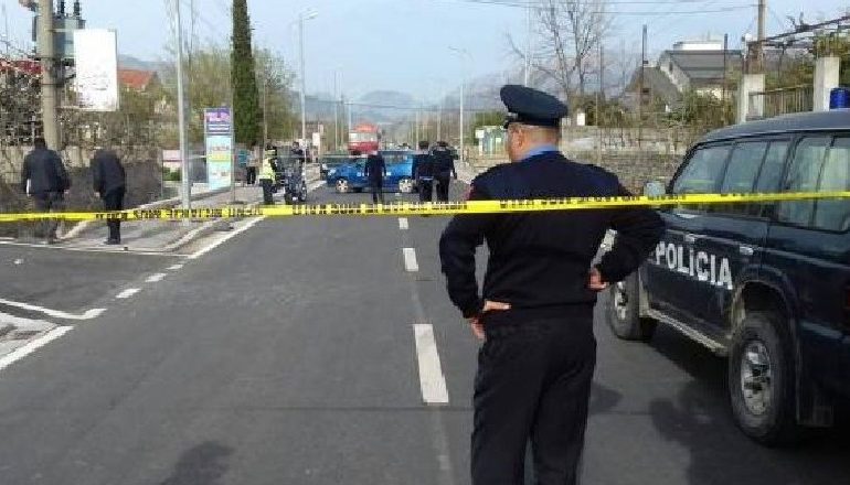 AKSIDENT NË DURRËS/ Makina përplas 36-vjeçarin, në gjendje të rëndë te Trauma. Shoferi…