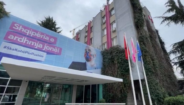 TAKIMI NË SELINE ROZË/ Rama mbledh disa nga figurat kryesore të PS. Arsyeja…