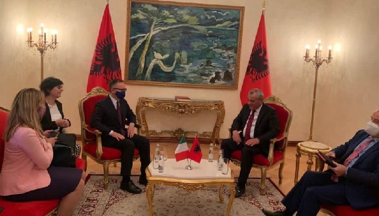 TAKIM ME AMBASADORIN FABRIZIO BUCCI/ Ruçi: Italia, mikja, mbështetsja dhe avokatja më e mirë e Shqipërisë