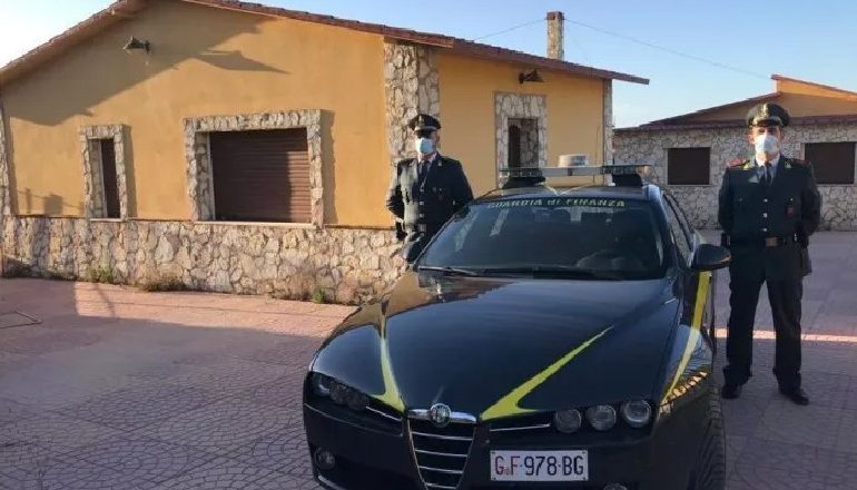 OPERACION NË ITALI/ 13 shqiptarë dhe kolumbianë në pranga. Guardia di Financa sekuestron 365 kg lëndë narkotike