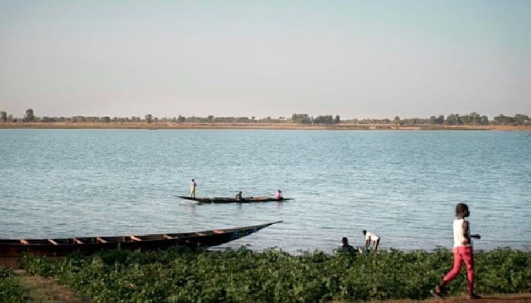 E RËNDË/ Mbytet trageti në Nigeri për shkak të mbingarkesës, më shumë se 150 viktima
