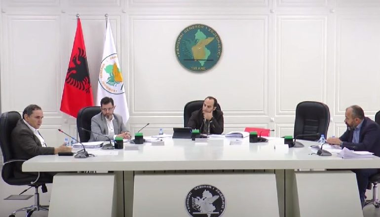 ZGJEDHJET/ KAS rrëzon ankimimet e PD-AN dhe Bojken Abazit për qarkun e Tiranës