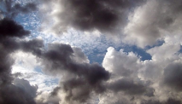 LAJME TË KËQIJA PËR ATA QË KANË PLANIFIKUAR PLAZH/ Ja çfarë ka rezervuar moti për nesër
