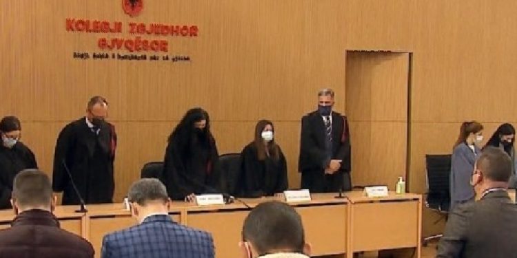 25 PRILLI/ Kolegji Zgjedhor nis nesër me Gjirokastrën, KAS jep vendimet për tre qarqet e fundit të hënën