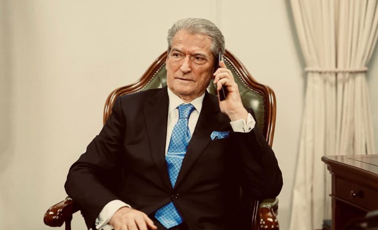 SHPALLJA “NON GRATA”/ Reagon Sali Berisha: Ju ftoj të bëni publike çdo fakt e dokument që keni kundër meje