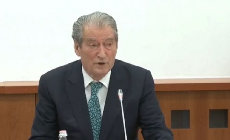 PO TENTOJNË T’JU LARGOJNË NGA PD? Berisha i prerë: Bashkëqeverisja s’i shërben vendit