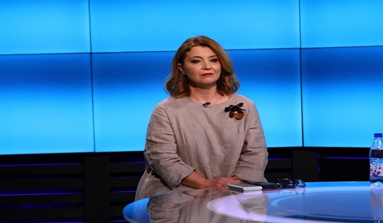 GARA PË KREUN/ Edit Harxhi pa doreza: Berisha ka përgjegjësi për gjendjen aktuale të PD