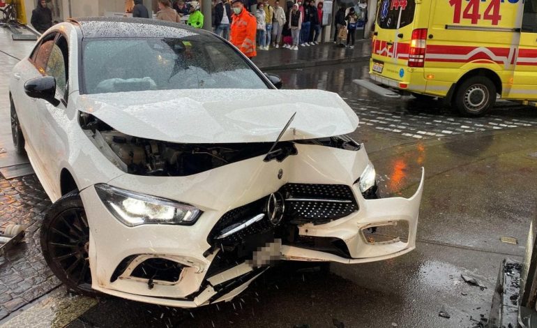MAKINA DEL NGA RRUGA NË ZVICËR, PËRPLASET ME…/ Plagosen dy vajzat shqiptare
