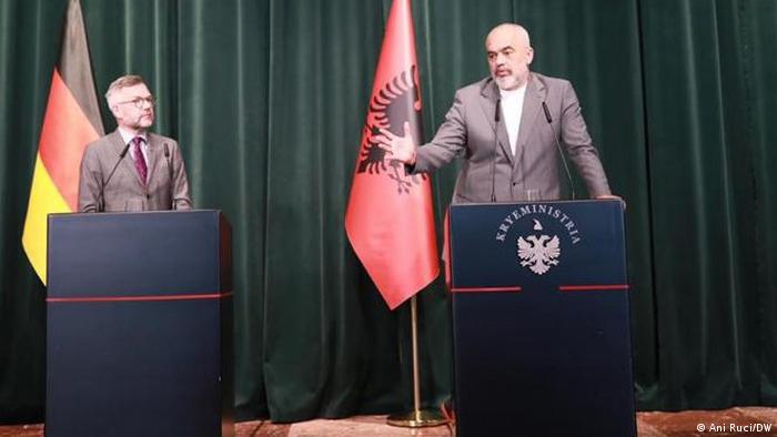 HAPJA E NEGOCIATAVE/ Roth: Optimist për zgjidhjen e mosmarrëveshjes Bullgari-Maqedonia e Veriut