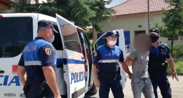 PLAS KEQ SHERRI NË MALIQ/ 45-vjeçari godet me thikë 2 persona dhe… (EMRI)