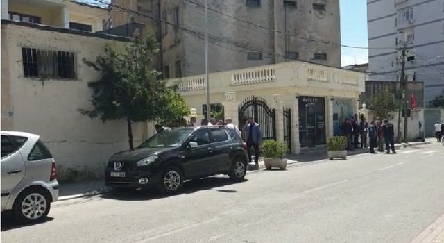 TË TJERA DETAJE NGA KRIMI NË ELBASAN/ Si e vrau gruan Koço Buzo sapo doli nga gjykata, po kërkonte…