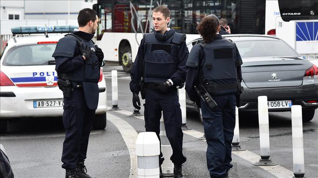 SHQIPTARI I VJEDH 80 MIJË EURO PRONARIT/ I blen makinë luksoze të atit dhe i ndërton shtëpinë