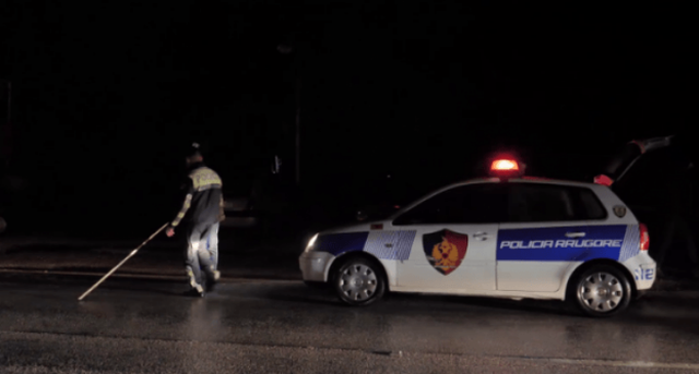 TRAGJIKE/ Aksident në rrugën e Rinasit, humb jetën i moshuari