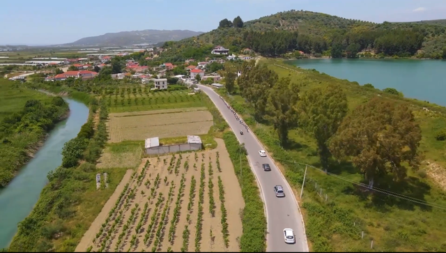 “MIJËRA HEKTARË TOKË…”/ Rama publikon PAMJET e ujësjellësve bujqësorë në zonën e Lushnjës dhe Divjakës